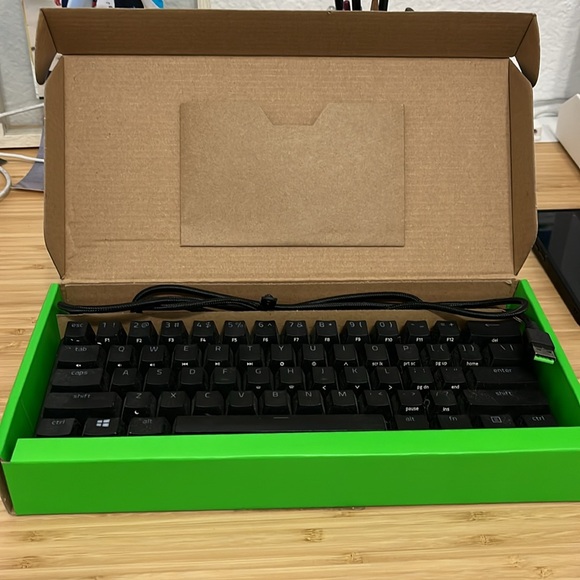 Razer HUNTSMAN mini 60% - Picture 2 of 4